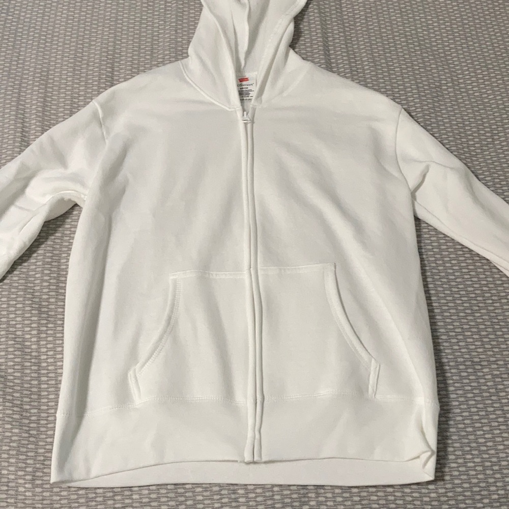 White Hanes basic zip up hoodie